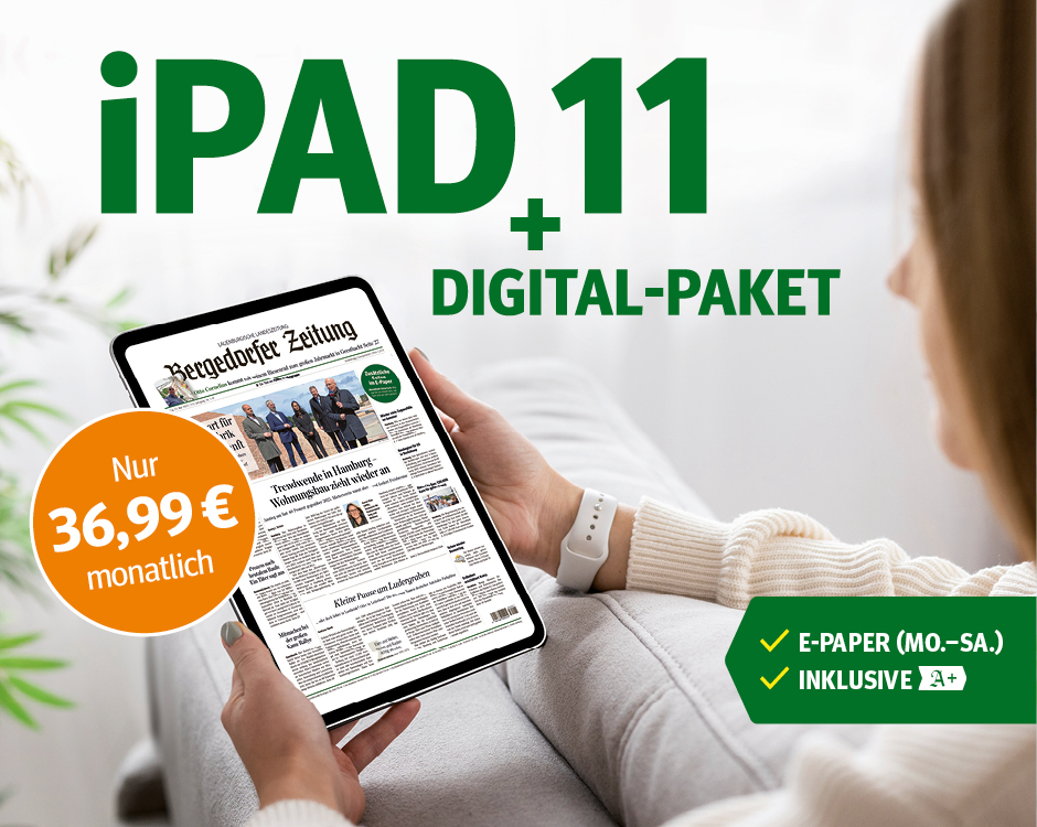 Eine Frau sitzt auf einem Sofa und hält ein iPad 11, das das digitale Zeitungsangebot für nur 36,99 Euro monatlich zeigt.
